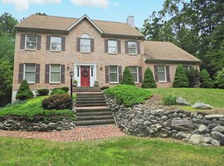 300 Andrew Cir, Stroudsburg, PA