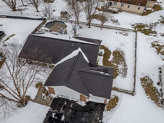 2nd image of 136 Harvest Glenn Dr