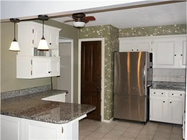 3 bed, 2.5 bath, 1722 sqft, $3,000 — Photo 3