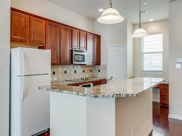 2326 Stutz Dr #103 — Photo 6