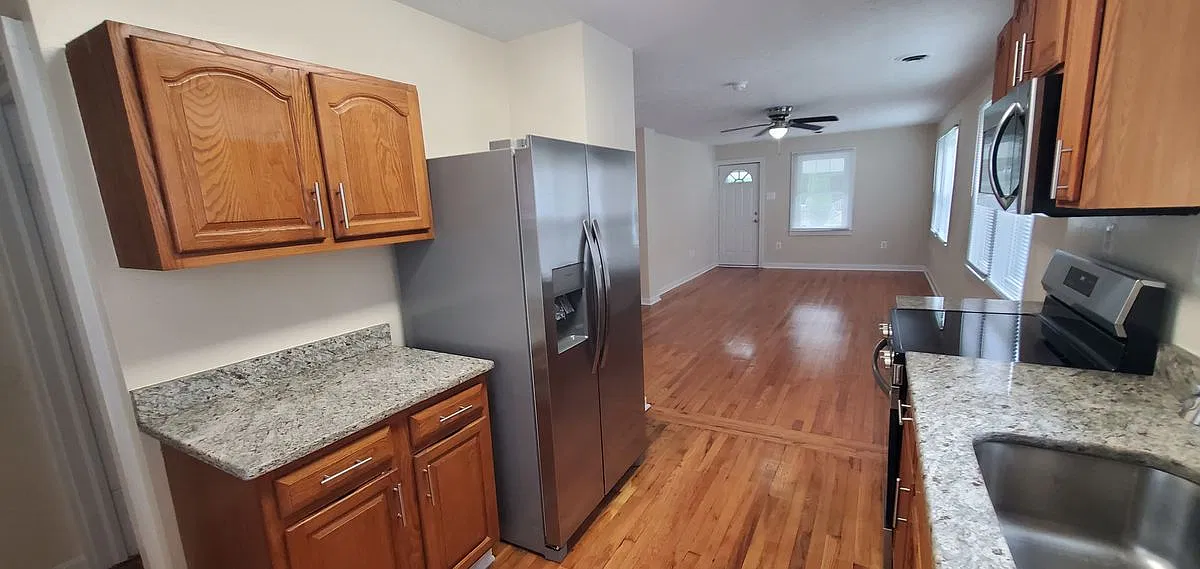 3 bed, 2.0 bath, 1632 sqft, $2,095 — Photo 4