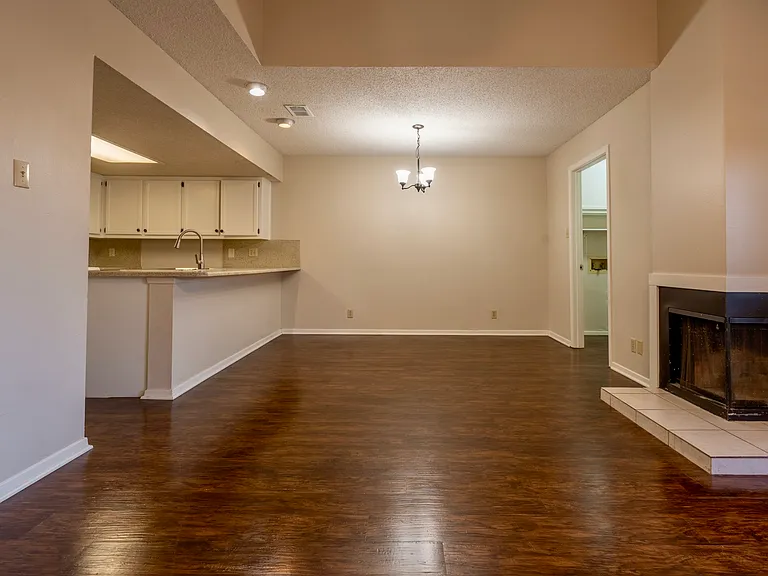 4533 Bermuda Dr — Photo 4