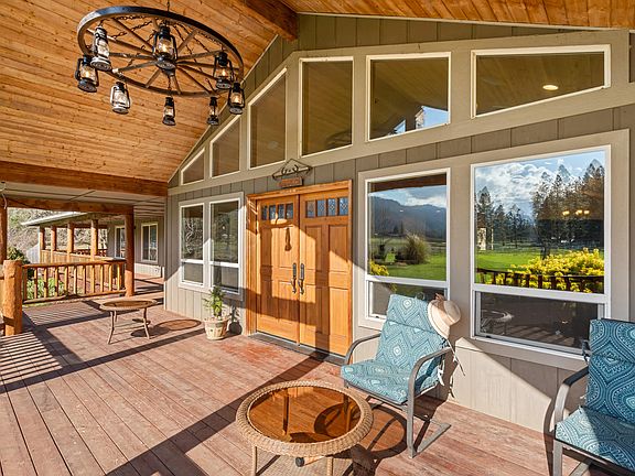 5th image of 448 Ferry Rd