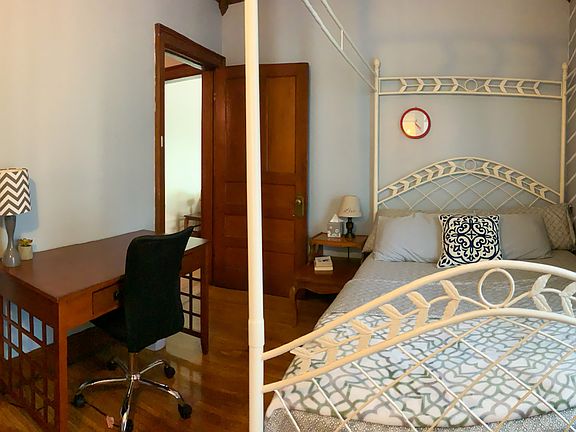 [1st Bedroom]