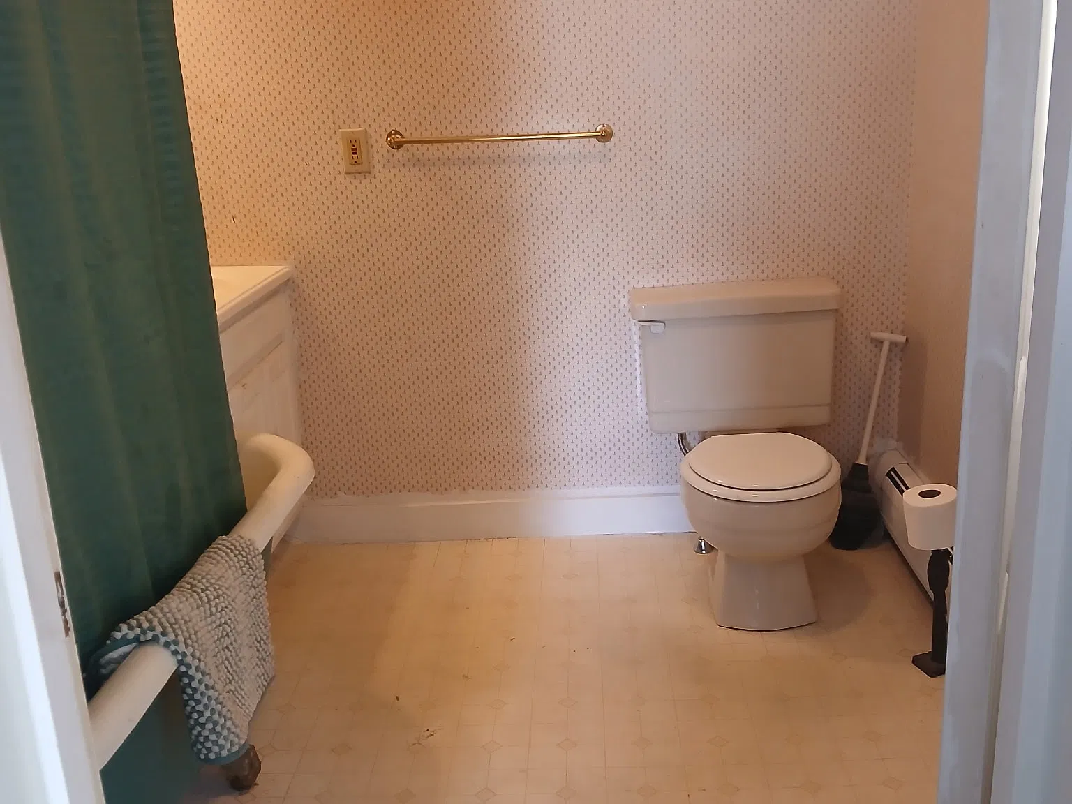 1 bed, 400 sqft, $1,100 — Photo 2
