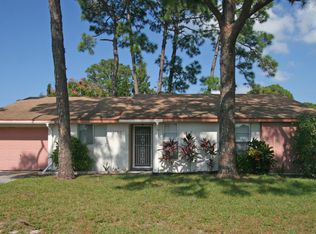 1180 Falcon Rd, Venice, FL 34293