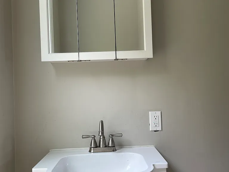 1114 Milan Ave — Photo 5
