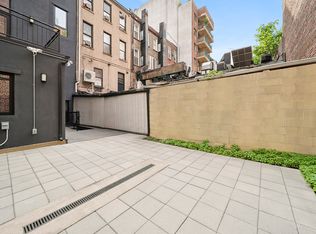 317 W 51st St, New York, NY 10019