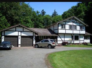 17293 4th Ave, Surrey, BC V3Z 9P7