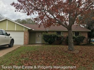 1517 Raintree Ln, Cleburne, TX 76033