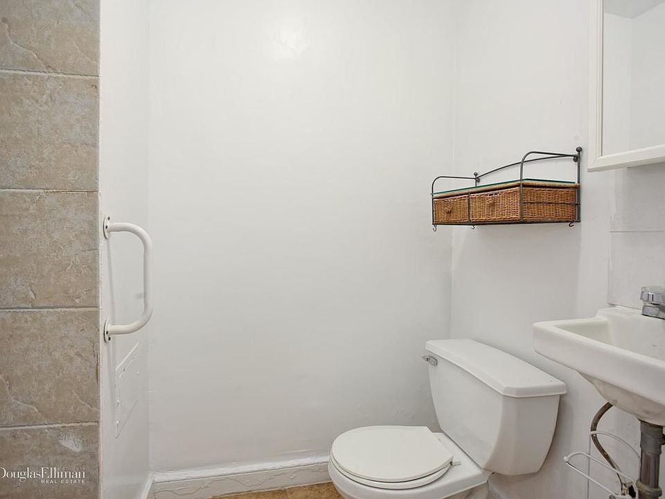 1st image of 312 E 105th St APT 1W