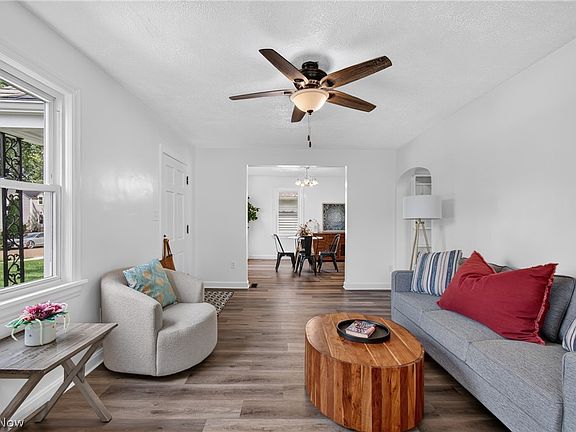 5th image of 444 18th St NW