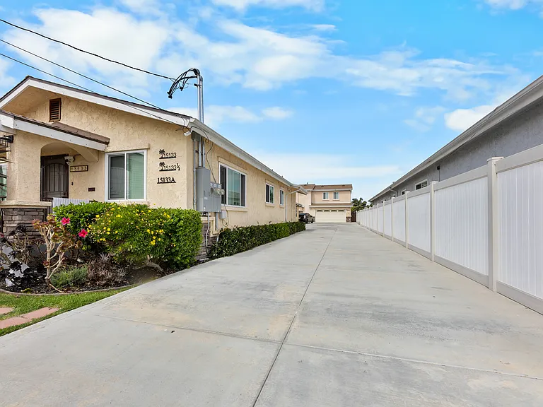15133 Osage Ave #A — Photo 3