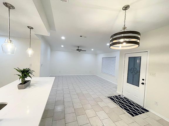 5th image of 5109 Humbert Ave