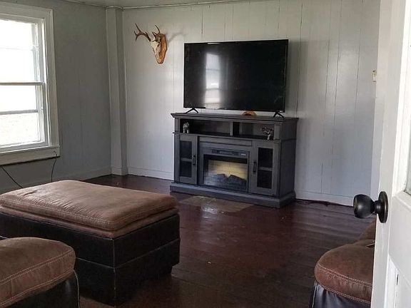 4th image of 1931 White Hill Road One