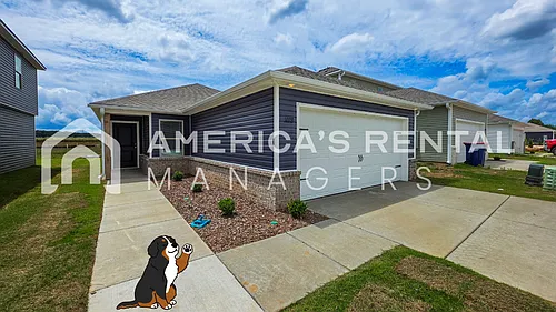 1028 John Ave Photo 1