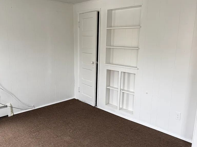33 Pilgrim Ave — Photo 6