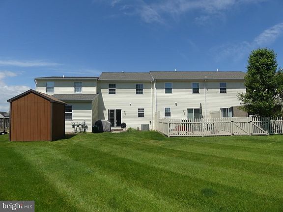 5th image of 28 Fiddler Dr