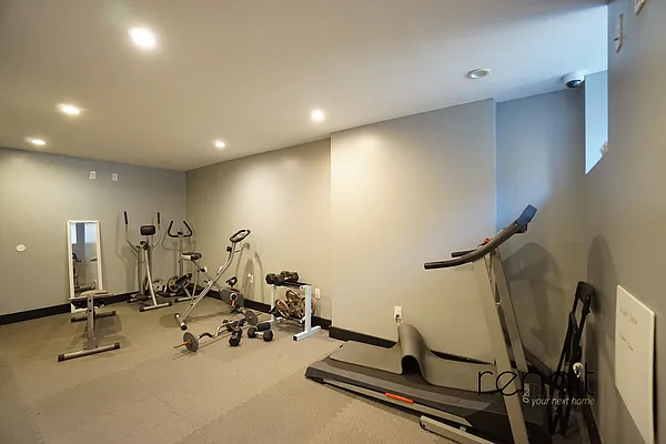 Rented by Rennit Inc. | media 32