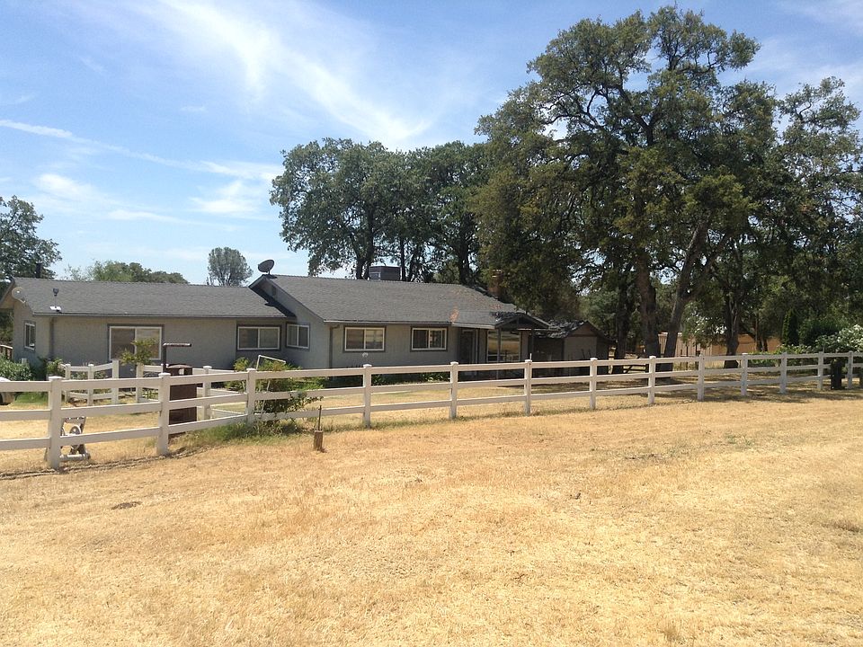 1st image of 21295 Sunnyside Ln