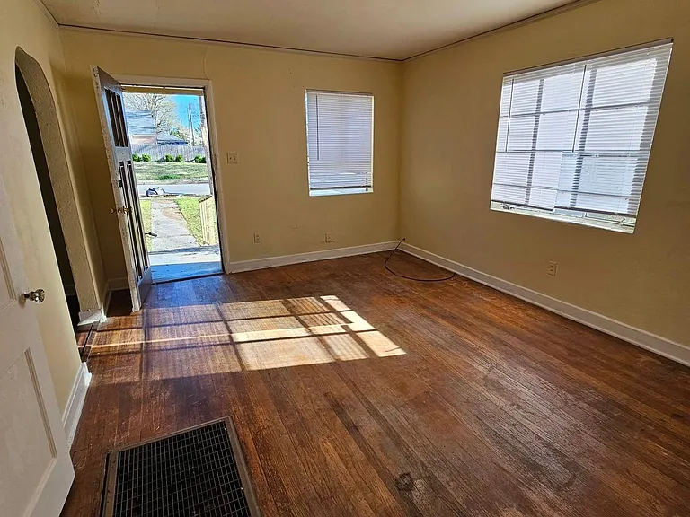 3593 Autumn Ave — Photo 9