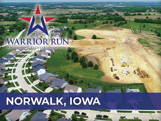 1332 E 29th St, Norwalk, IA 50211