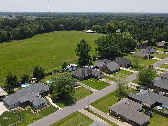 4th image of 328 Herlil Cir