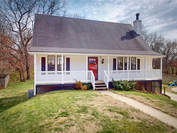 334 Fawn Valley Ct, Lansing, KS 66043