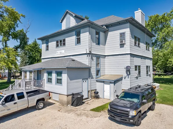 124 French Rd, Burlington, IL 60109