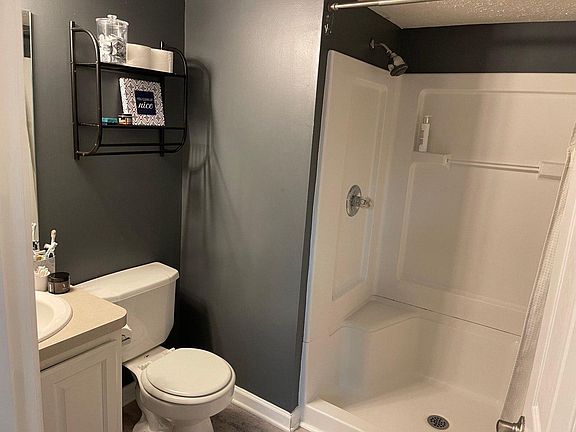 4th image of 1035 Meadow Run