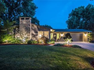 7204 Jefferson Ave, Windsor Heights, IA 50324