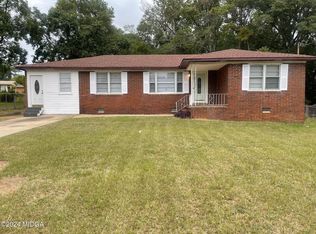 3677 Greenbriar Rd E, Macon, GA 31204