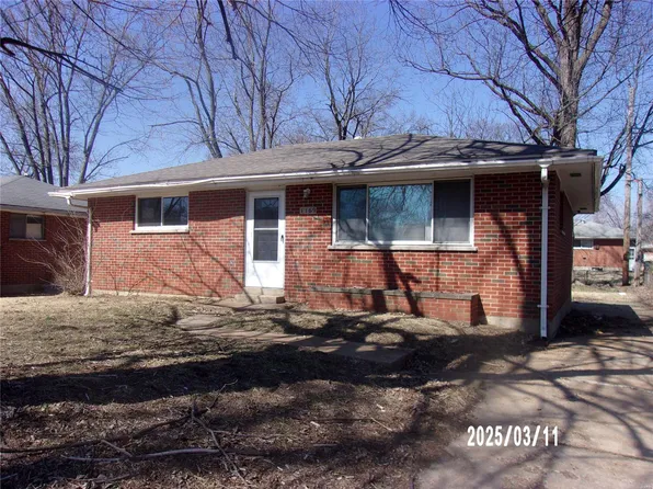 1169 Walker Ave, Saint Louis, MO 63138