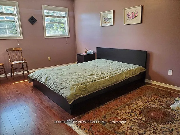 84 Huntington Park Dr W — Photo 10