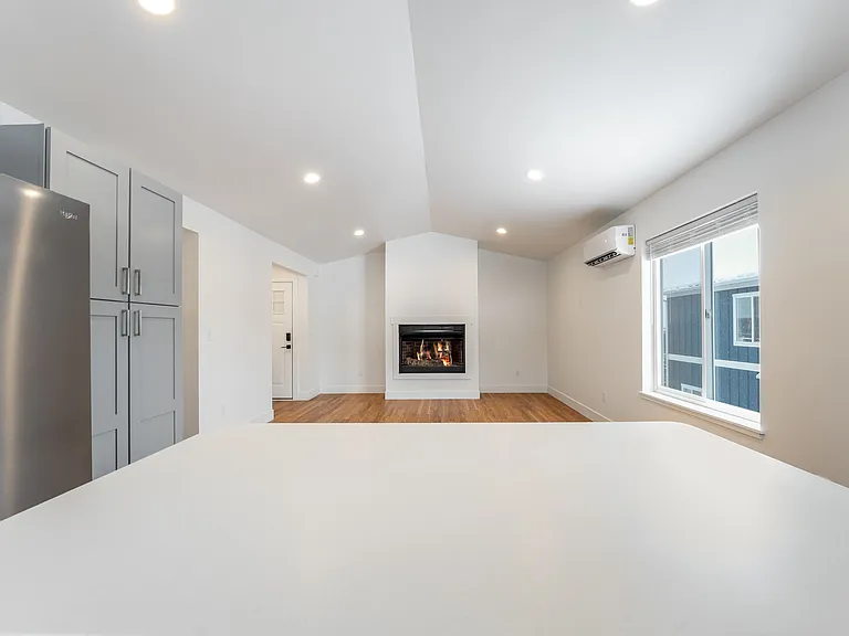 Silver Star Apartments — Photo 17
