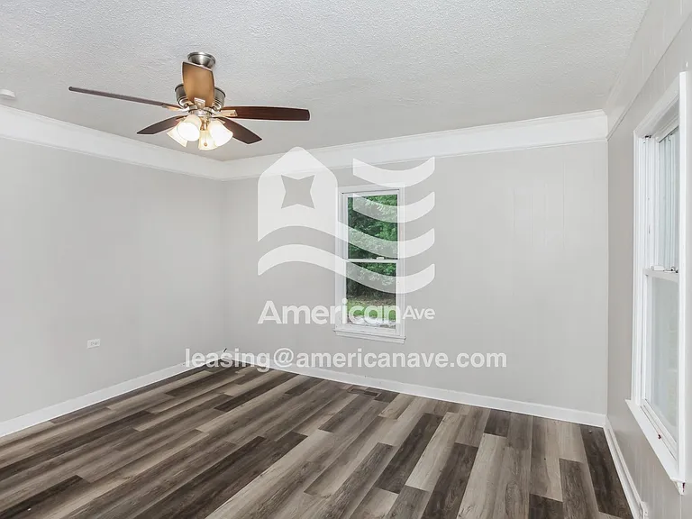 5012_005_wm_-_living_room_13160320.jpg
