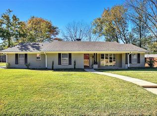 1410 Greenbrier Dr, Sherman, TX 75092