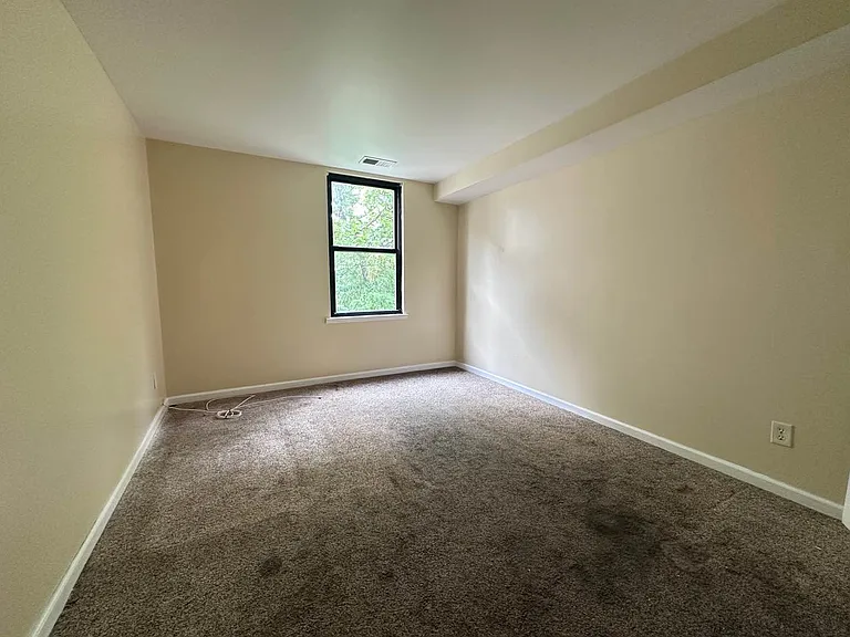 2000 Mapes Ave #2 — Photo 3