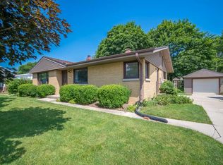 11120 W Copeland Ave, Hales Corners, WI 53130