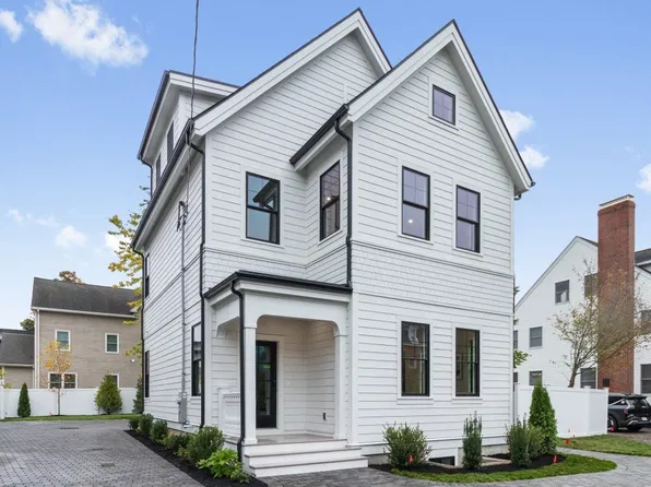 10 Central Ave #10, Newtonville, MA 02460