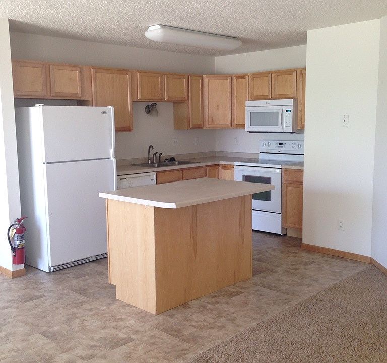 1st image of 852 37th Ave S APT 6