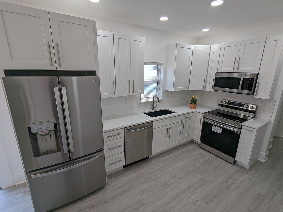 1st image of 3918 26th St N