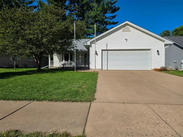 3228 Summerfield Drive, Eau Claire, WI 54701