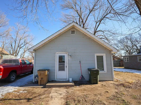 202 Hoagland St, Hutchinson, KS 67501