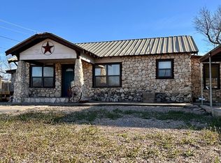 1717 W Avenue I, San Angelo, TX 76901