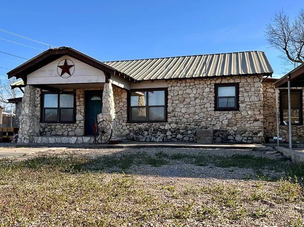1717 W Avenue I, San Angelo, TX 76901