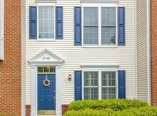 25340 Shipley Ter, Chantilly, VA 20152
