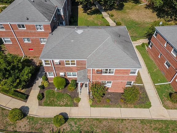 3rd image of 196-49 Dunton Ave #1B