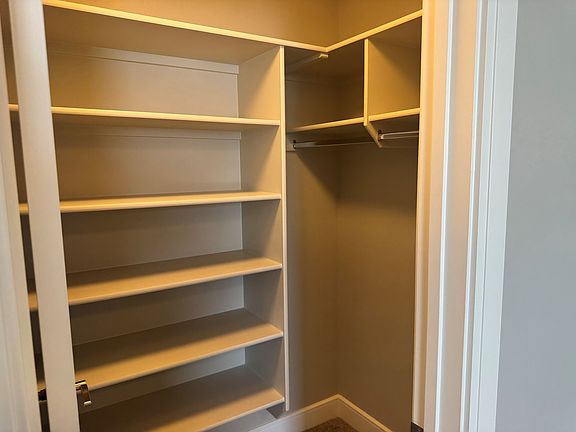5th image of 3375 E Collingwood Dr