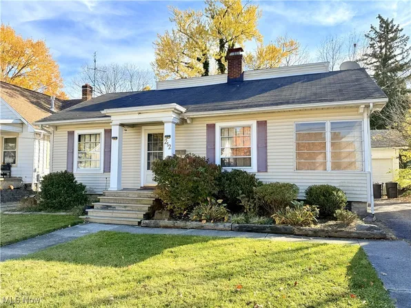 212 E North St, Medina, OH 44256
